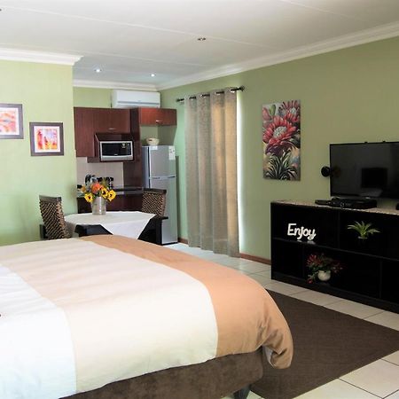 Summer Garden Guest House Benoni Exterior foto